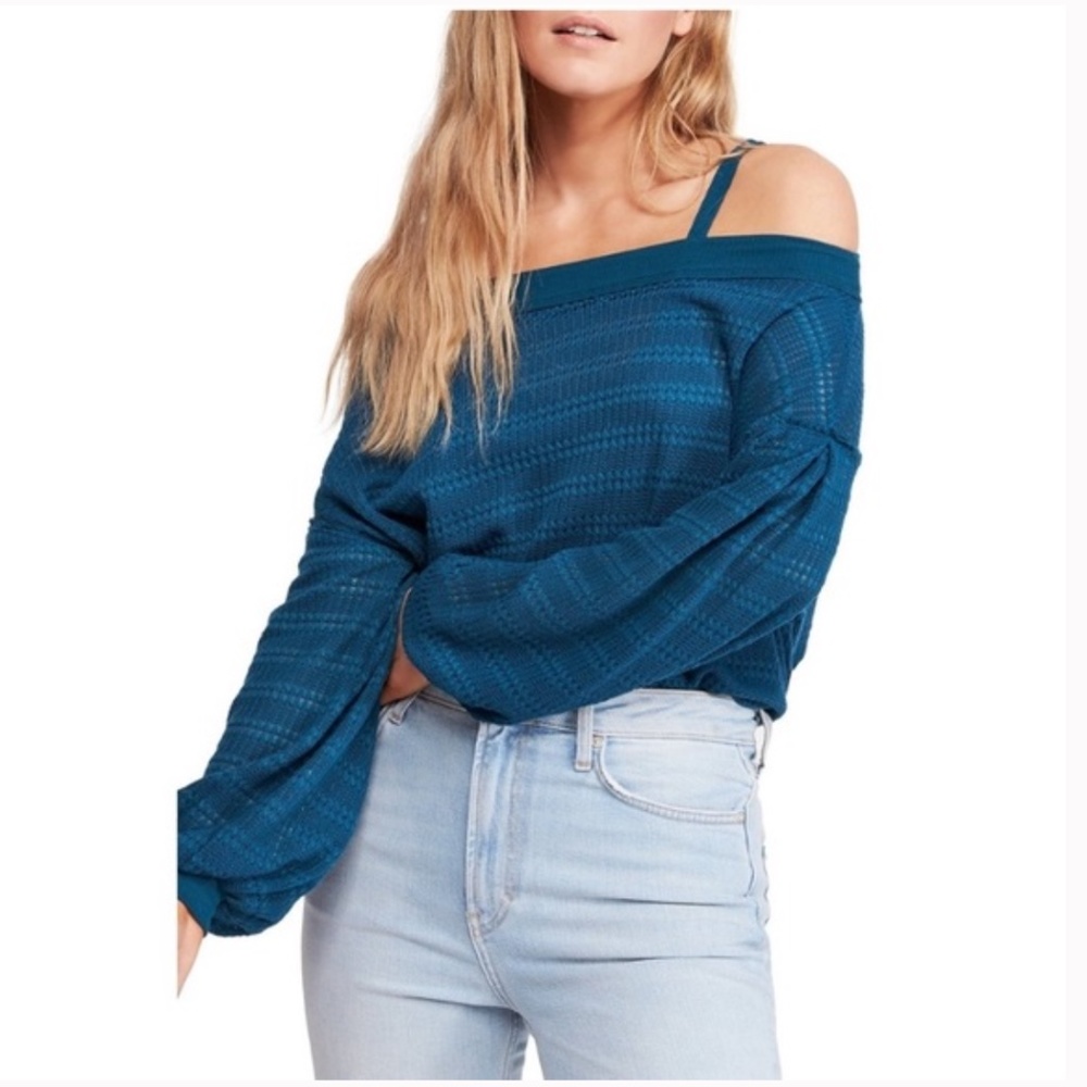Free People Sistine Cold Shoulder Hacci Knit Top size Extra Small NTW